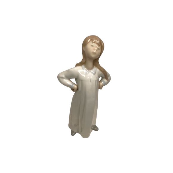 Lladro Girl Stretching in Night Gown Porcelain Figurine 8" Retired Handmade - Picture 8 of 10